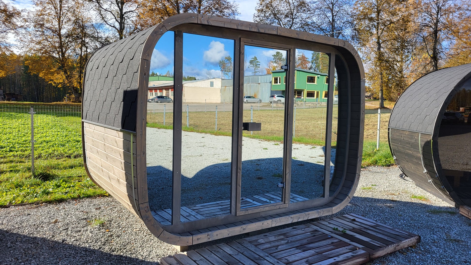 SaunaSupply KLAAR W1.1 Thermowood 6 Person Outdoor Sauna - Includes Bucket, Ladle, Thermometor, SupiOil