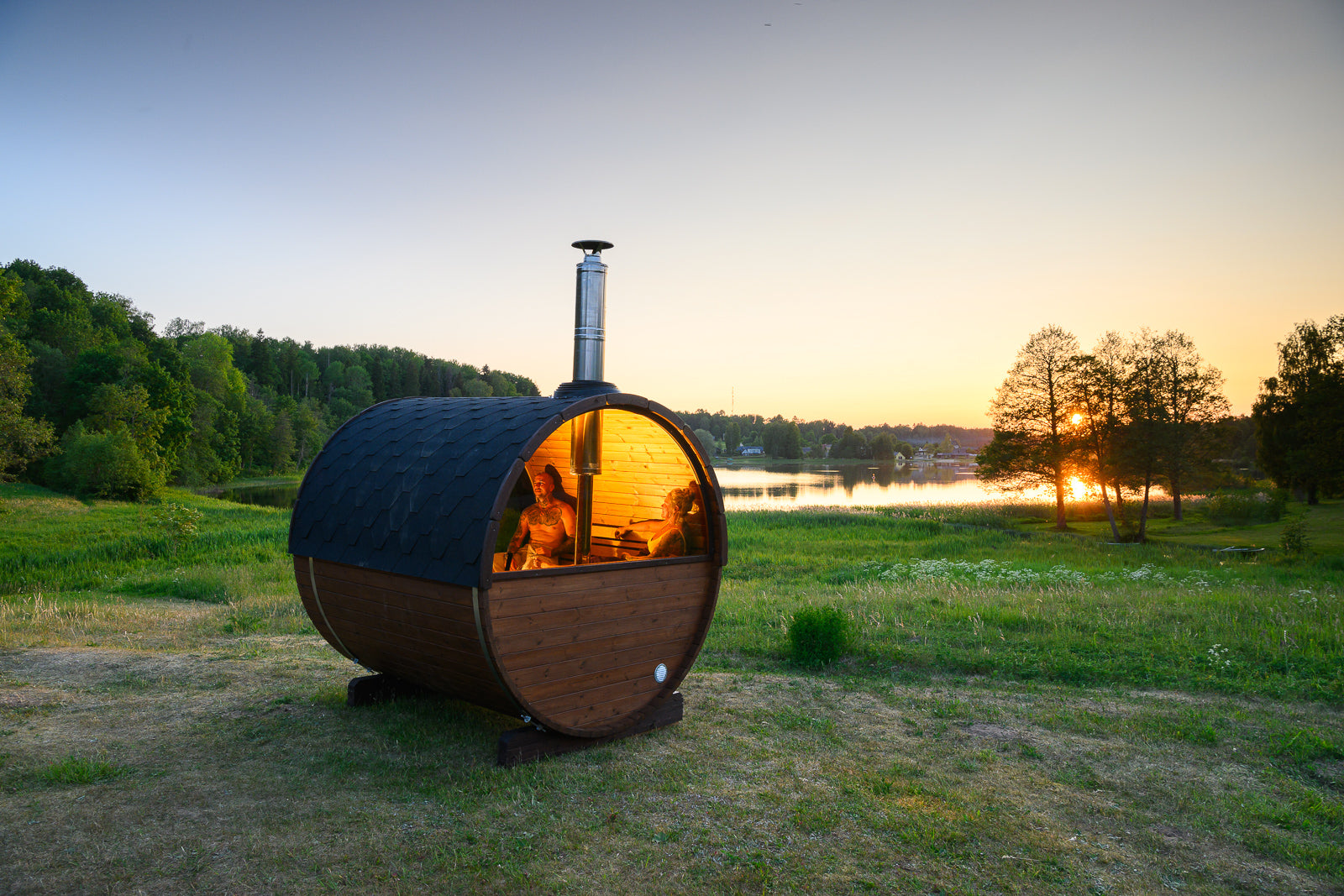 SaunaSupply ITI 230 Thermowood Outdoor Barrel Sauna - 6 Person