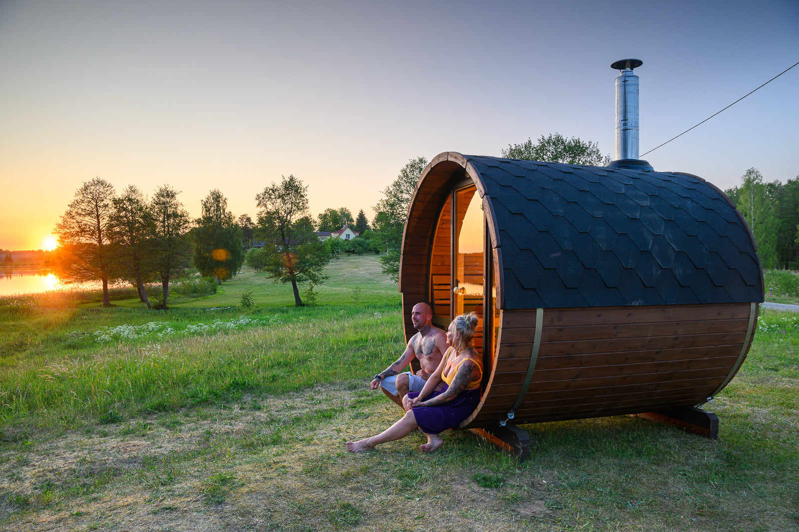 SaunaSupply ITI 230 Thermowood Outdoor Barrel Sauna - 6 Person