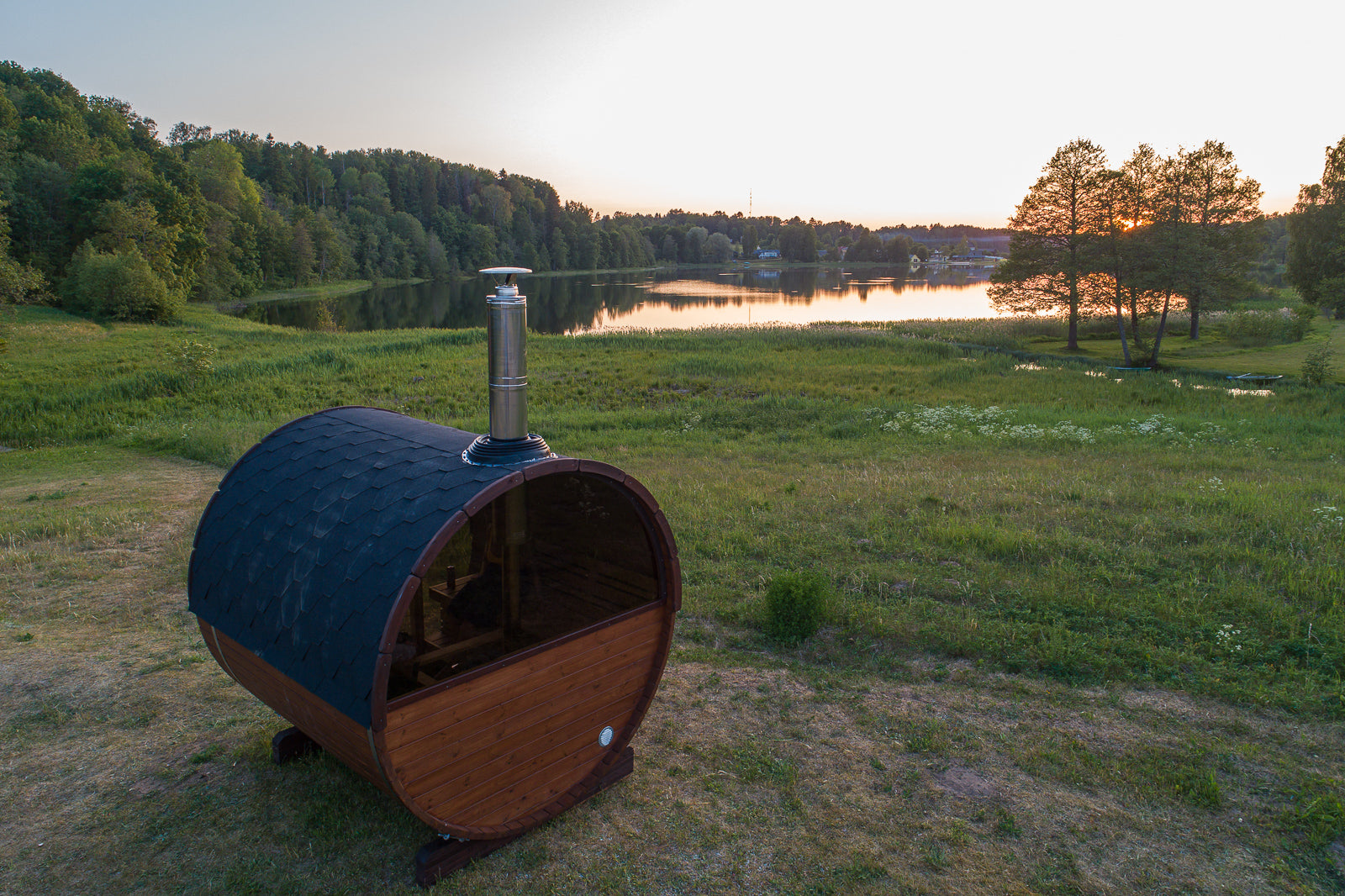 SaunaSupply ITI 230 Thermowood Outdoor Barrel Sauna - 6 Person