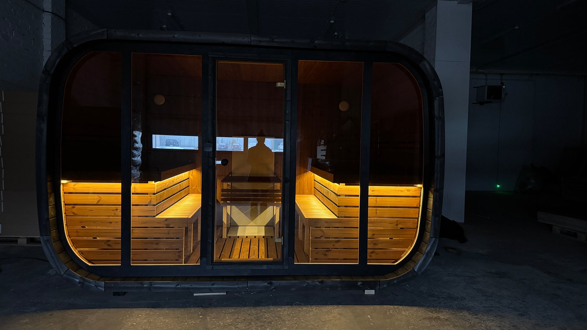 SaunaSupply KLAAR W1.1 Thermowood Outdoor Sauna - 6 Person