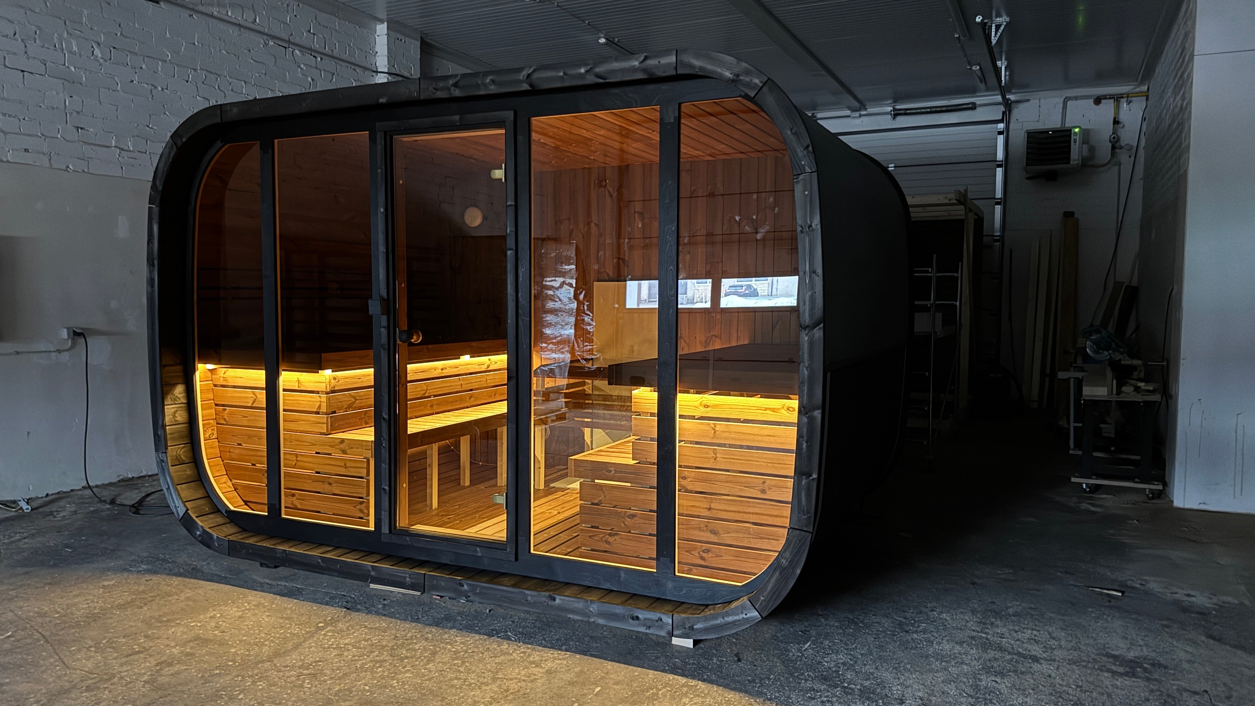 SaunaSupply KLAAR W1.1 Thermowood Outdoor Sauna - 6 Person