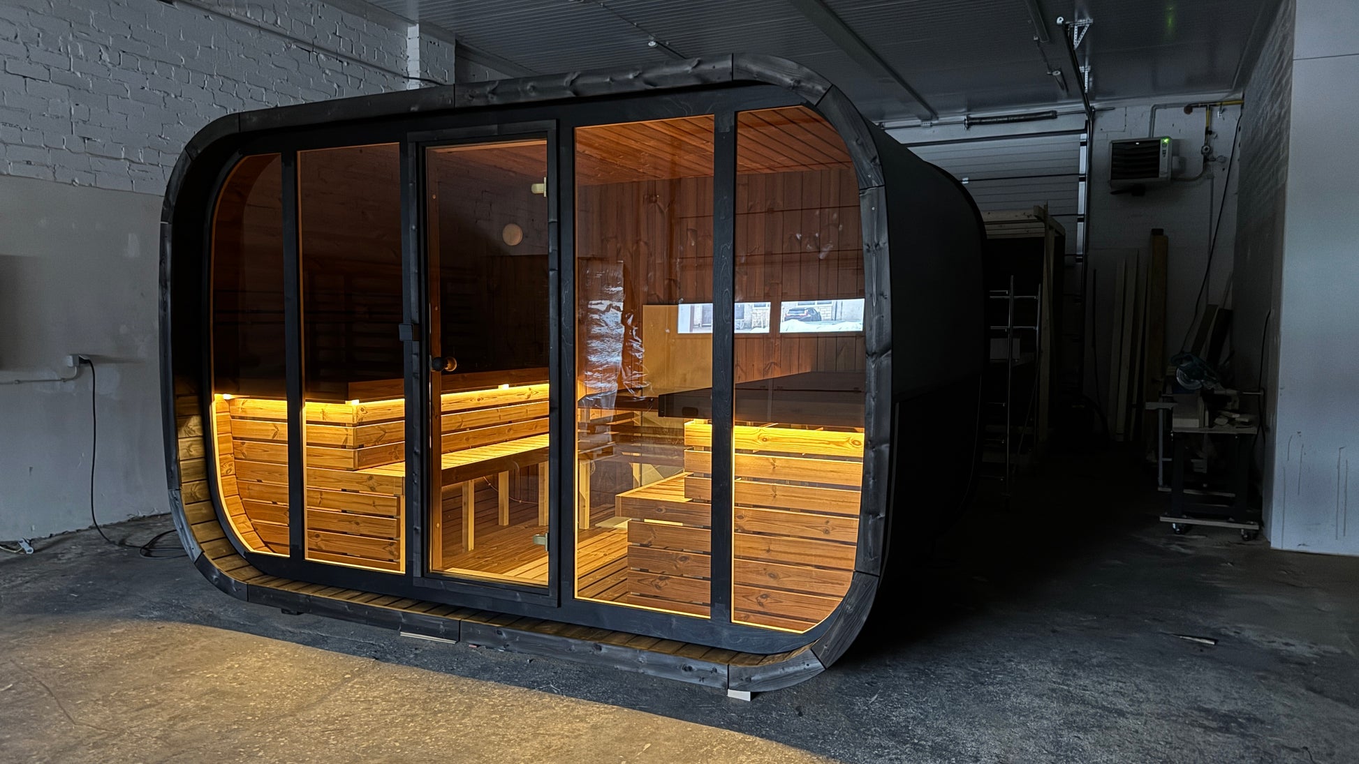 SaunaSupply KLAAR W1.1 Thermowood Outdoor Sauna - 6 Person
