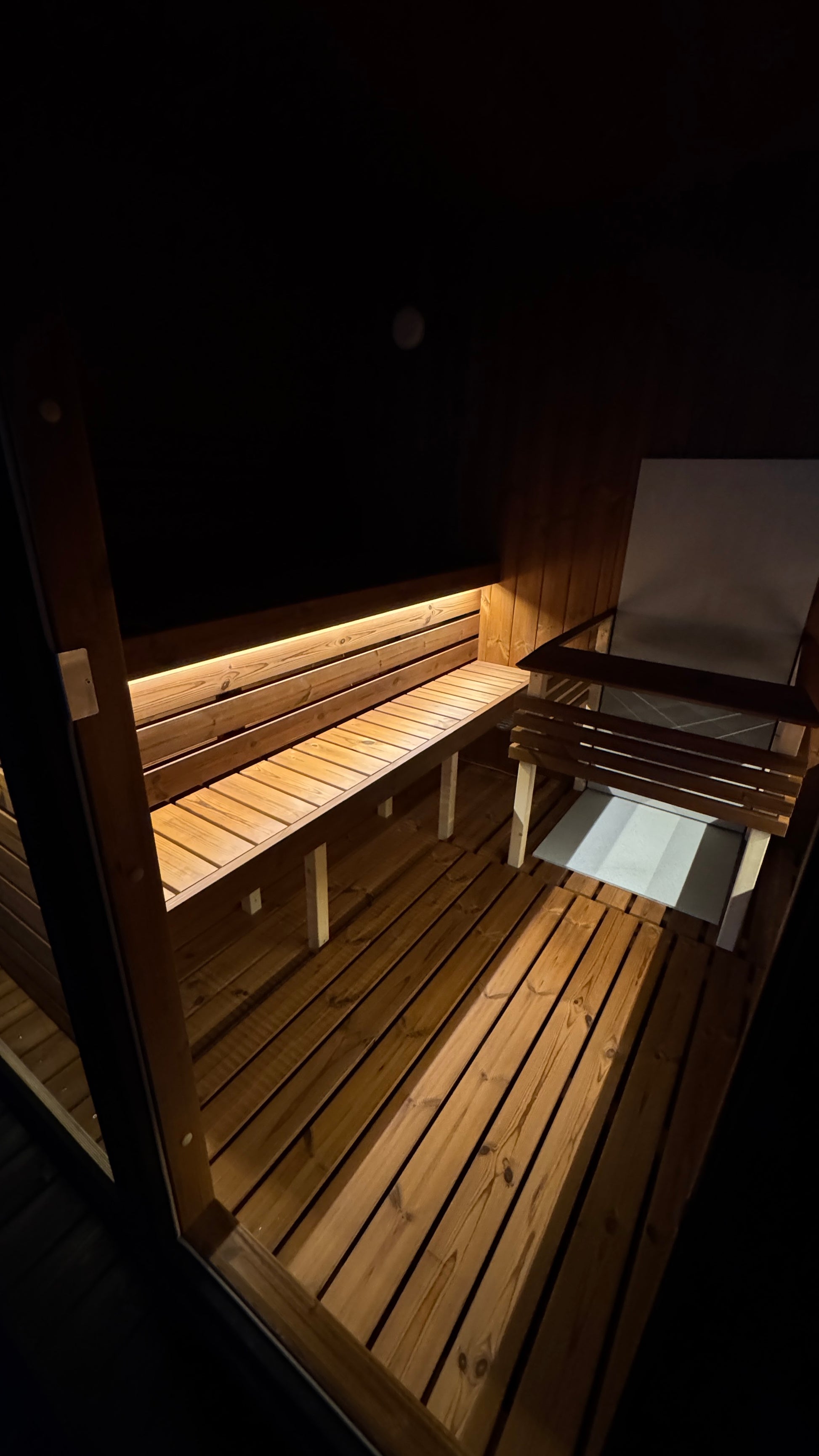 SaunaSupply KLAAR W1.1 Thermowood Outdoor Sauna - 6 Person