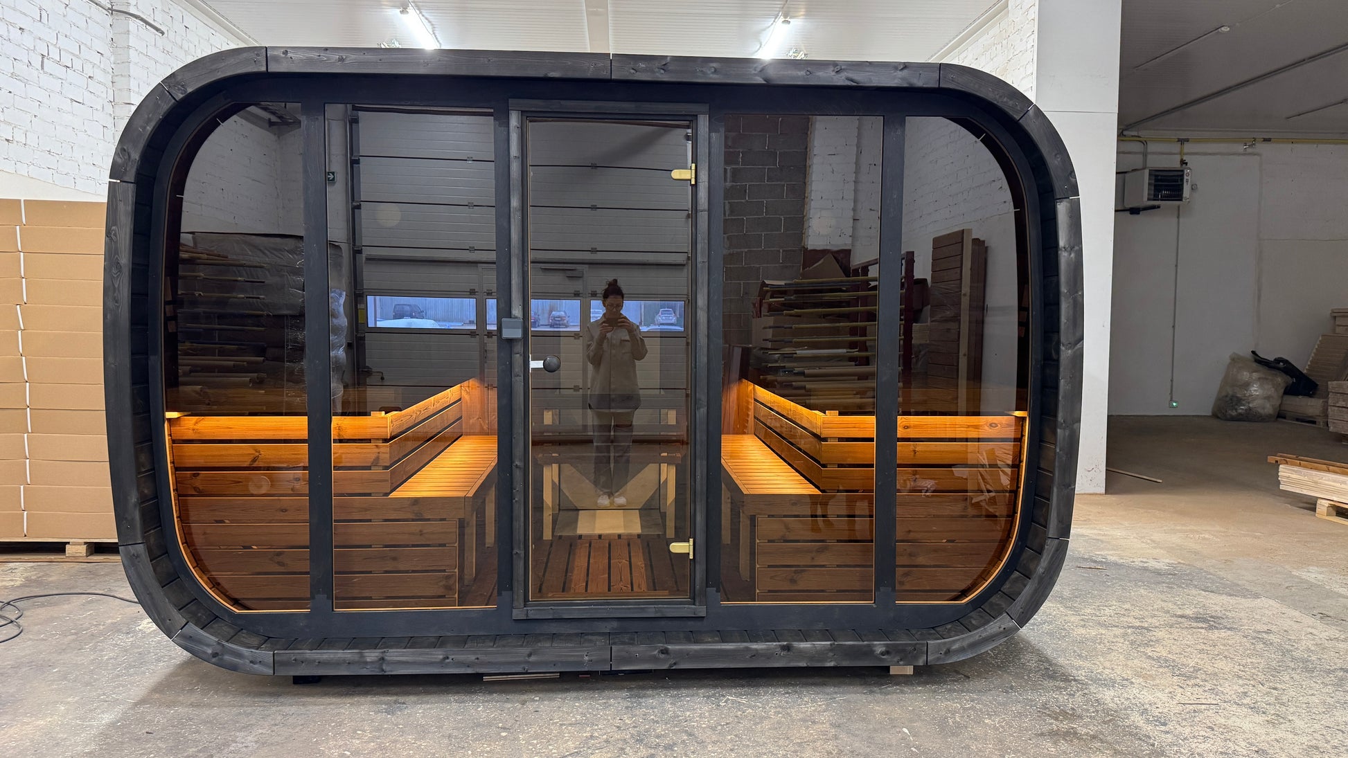 SaunaSupply KLAAR W1.1 Thermowood Outdoor Sauna - 6 Person