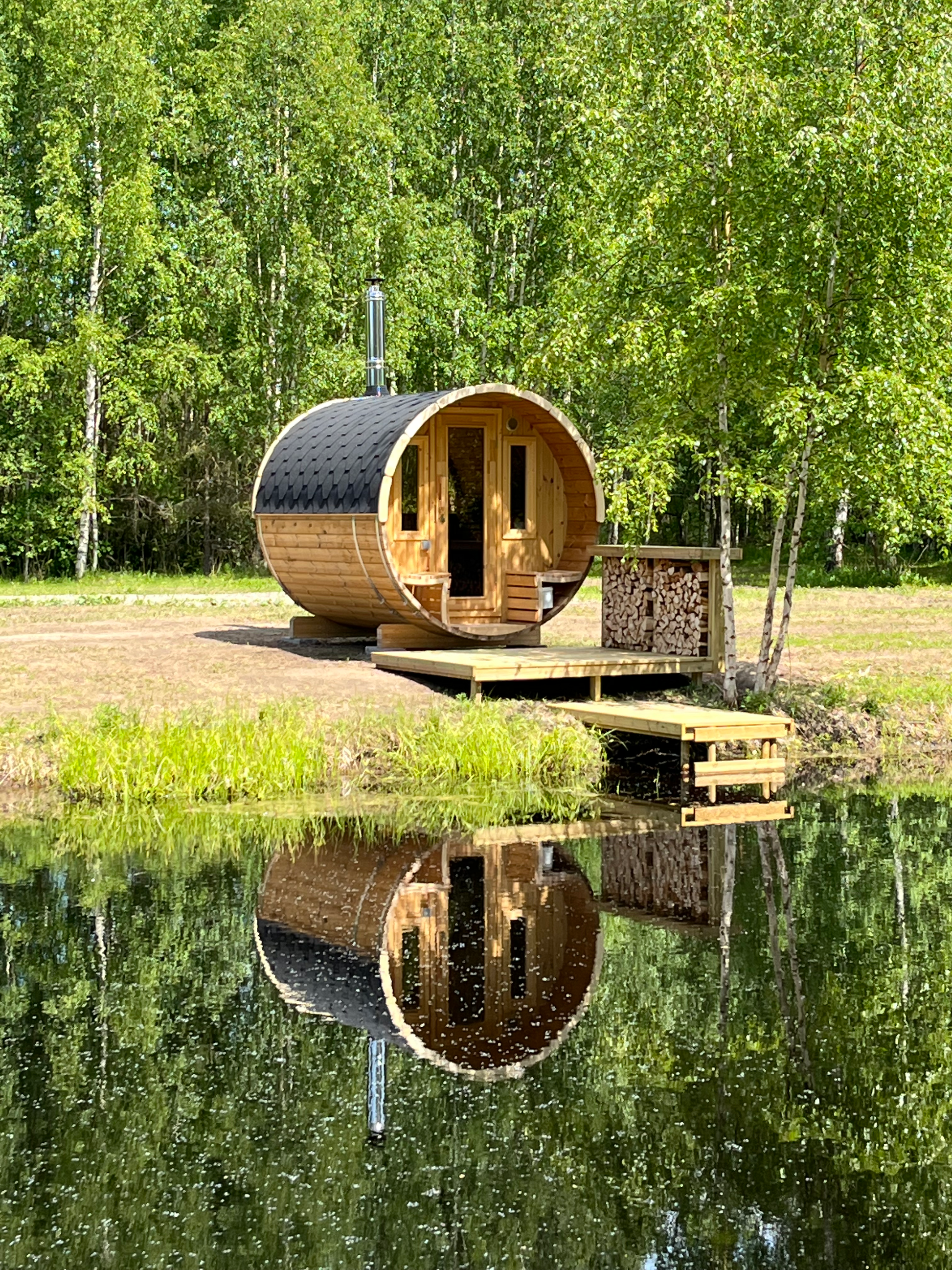 SaunaSupply ITI 280 Deluxe Thermowood Outdoor Barrel Sauna - 8 People