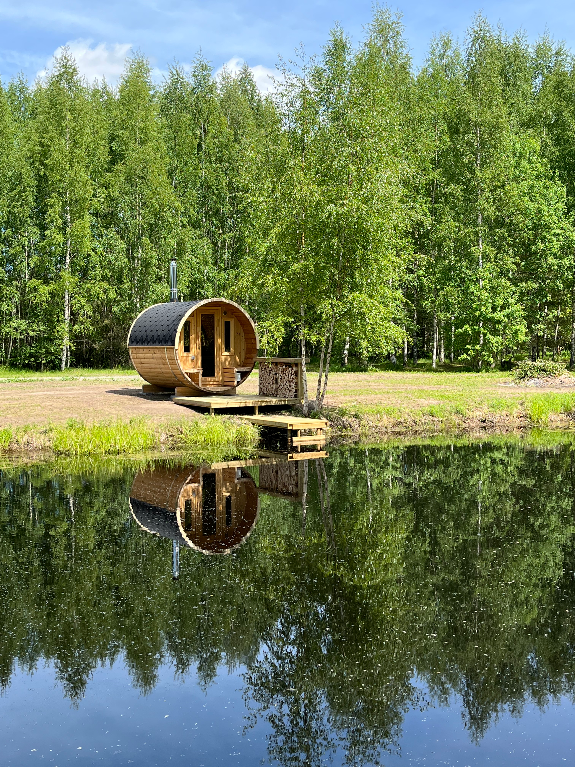SaunaSupply ITI 280 Deluxe Thermowood Outdoor Barrel Sauna - 8 People