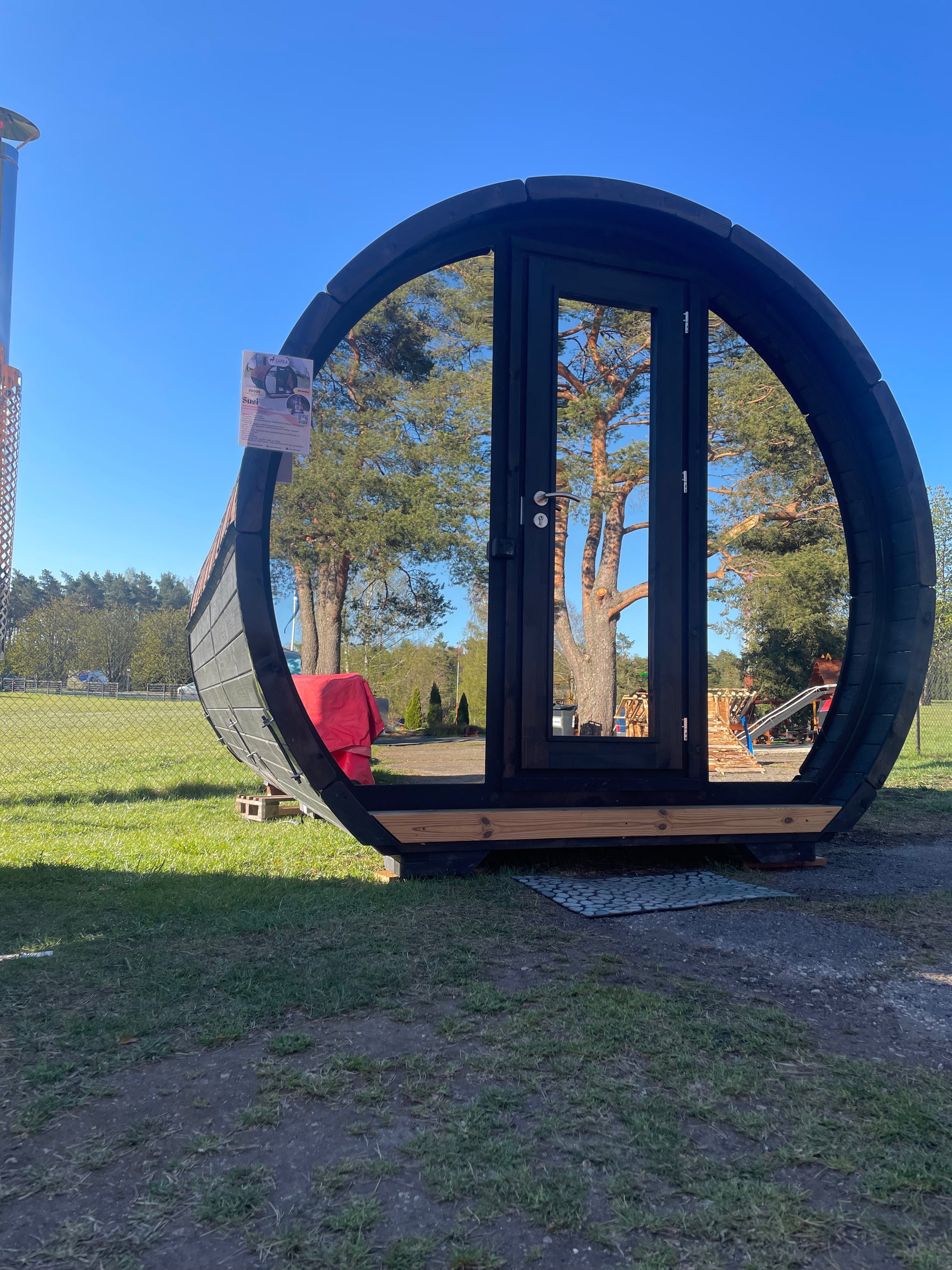 SaunaSupply SUSI 400 Thermowood Outdoor Sauna - 6 Person