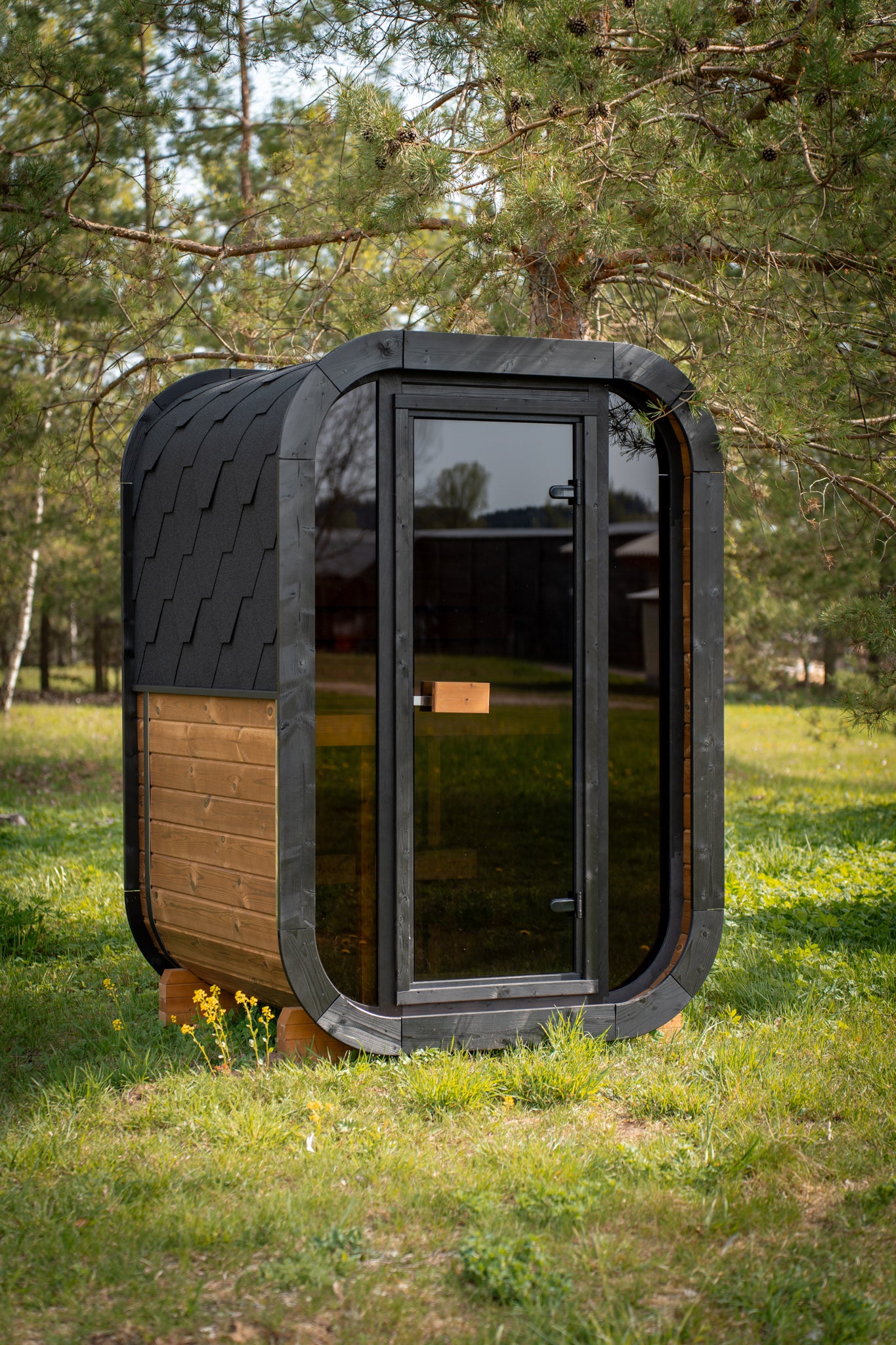 Outdoor 1-2 Person Cube Sauna - SKOG Edition | Home & Garden