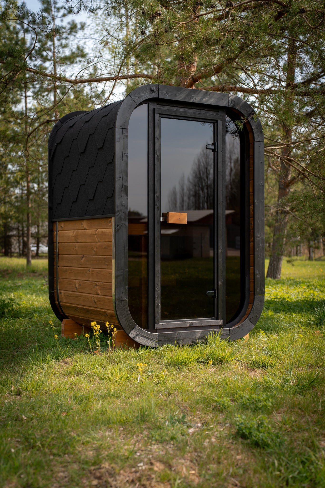 Outdoor 1-2 Person Cube Sauna - SKOG Edition | Home & Garden